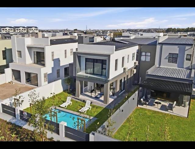 4 BEDROOM HOUSE FOR SALE IN SANDOWN